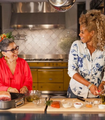 Kelis Gets Festive With Upcoming Cooking Special ‘Holiday Feast With Kelis.’