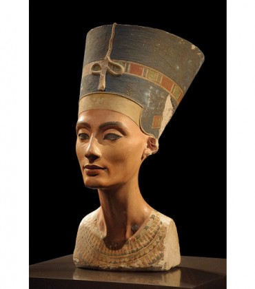 Egypt Approves Further Search for Nefertiti’s Tomb.